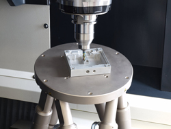 Klicken Sie hier, um das Bild zu vergroessern Bild: Physik Instrumente